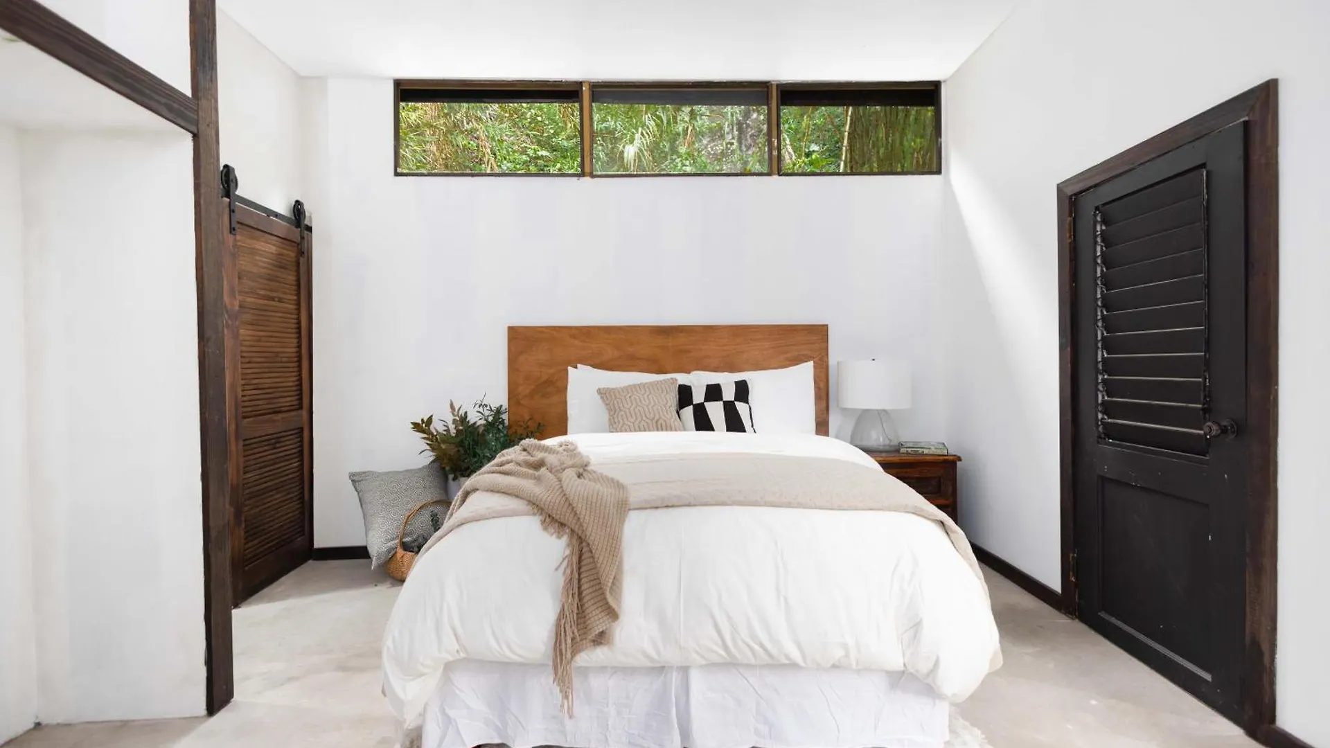 Serendipity Holistic Resort Spa Kingston Hotel