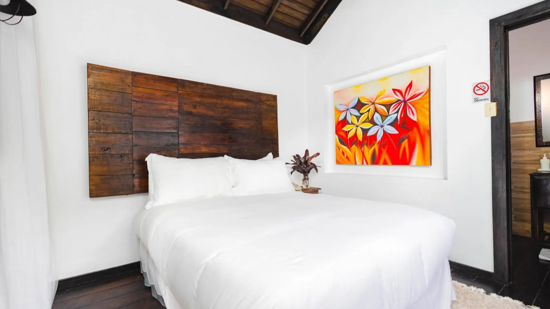 Hotel Serendipity Holistic Resort Spa Kingston
