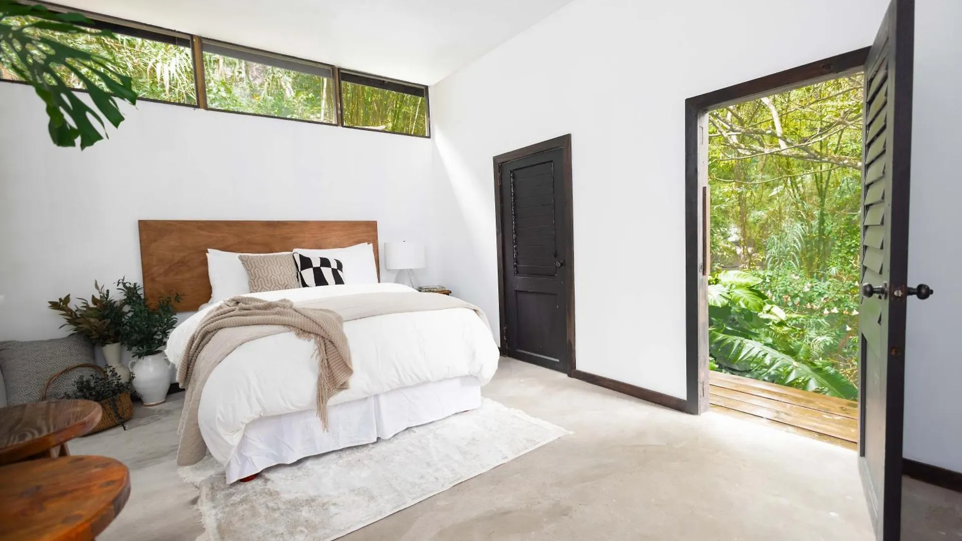 Serendipity Holistic Resort Spa Kingston 4*,  Jamajka
