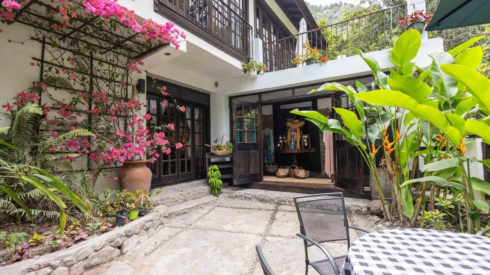 Serendipity Holistic Resort Spa Kingston 4*,  Jamaika