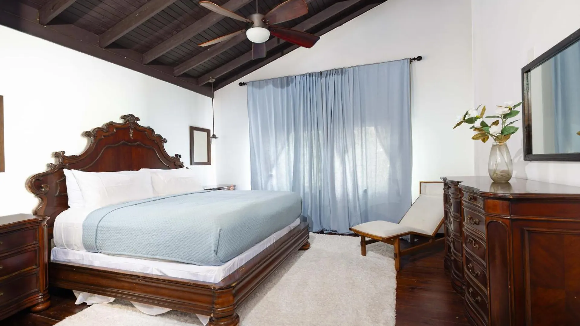 Hotel Serendipity Holistic Resort Spa Kingston